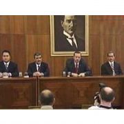 BAŞBAKAN GEÇERKEN ANKARA YA DA UĞRADI